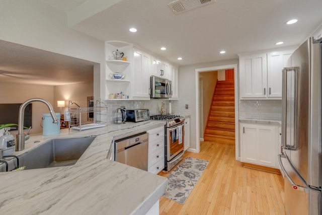 2620 Dardanelle Dr, Modesto, CA 95355