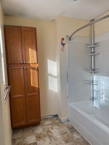 5943 N Ridge Rd, Maize, KS 67101