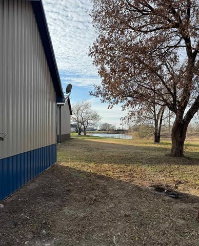 5943 N Ridge Rd, Maize, KS 67101