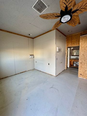 5943 N Ridge Rd, Maize, KS 67101