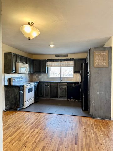 5943 N Ridge Rd, Maize, KS 67101