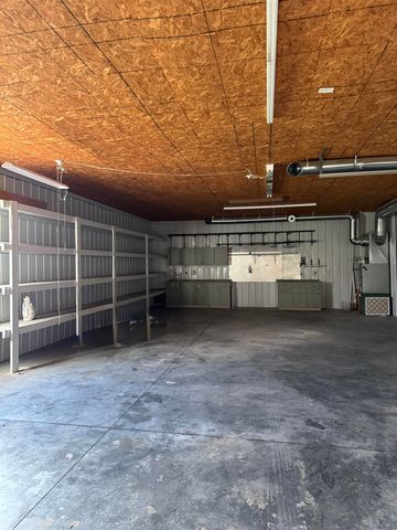 5943 N Ridge Rd, Maize, KS 67101