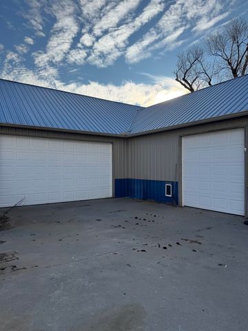 5943 N Ridge Rd, Maize, KS 67101