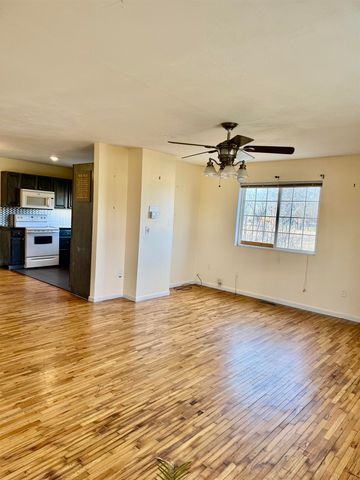 5943 N Ridge Rd, Maize, KS 67101