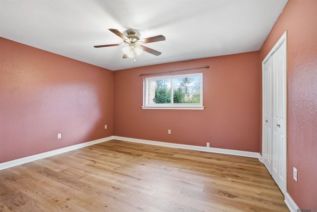 9693 Charlotte Armstrong Dr, St Francisville, LA 70775