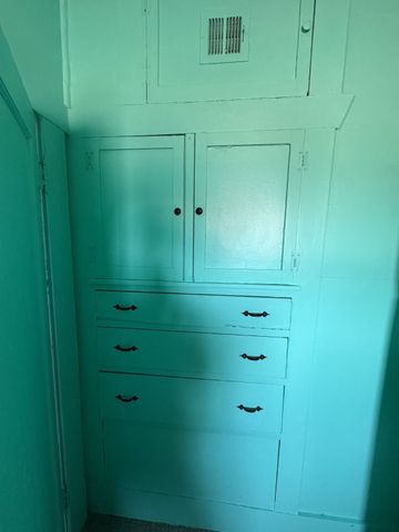 304 W Nevada Street, Seymour, TX 76380