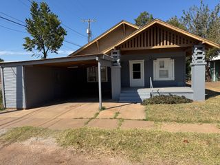 304 W Nevada Street, Seymour, TX 76380