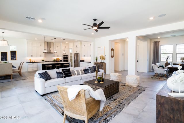 7544 W EVANS Drive, Peoria, AZ 85381
