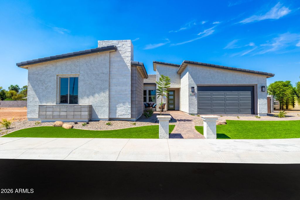 7544 W EVANS Drive, Peoria, AZ 85381 — exterior