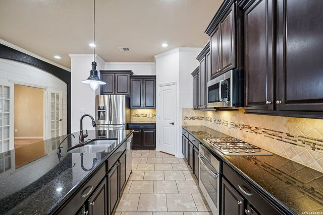 707 Gold Beauty, San Antonio, TX 78245