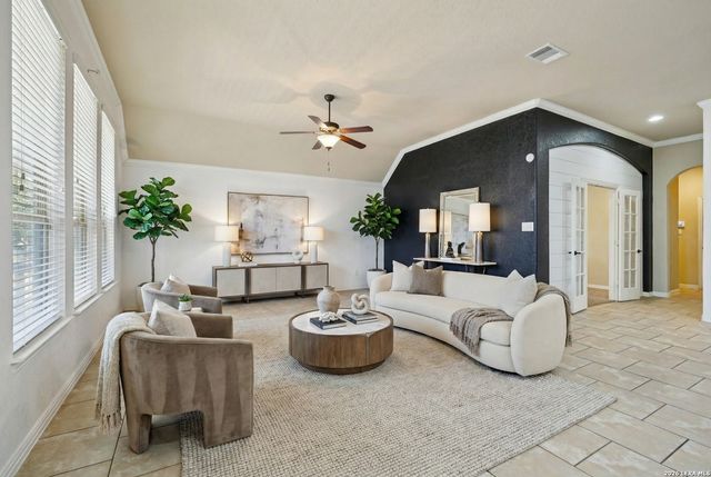 707 Gold Beauty, San Antonio, TX 78245