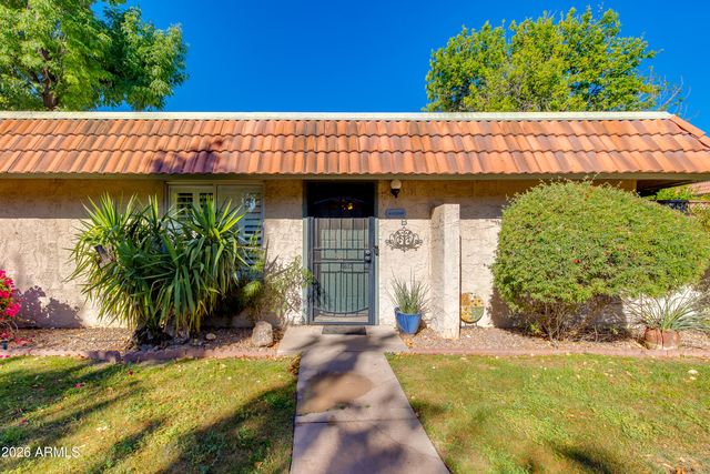 5617 S CLAMBAKE BAY Court B, Tempe, AZ 85283