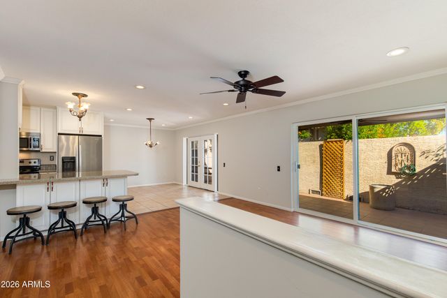 5617 S CLAMBAKE BAY Court B, Tempe, AZ 85283