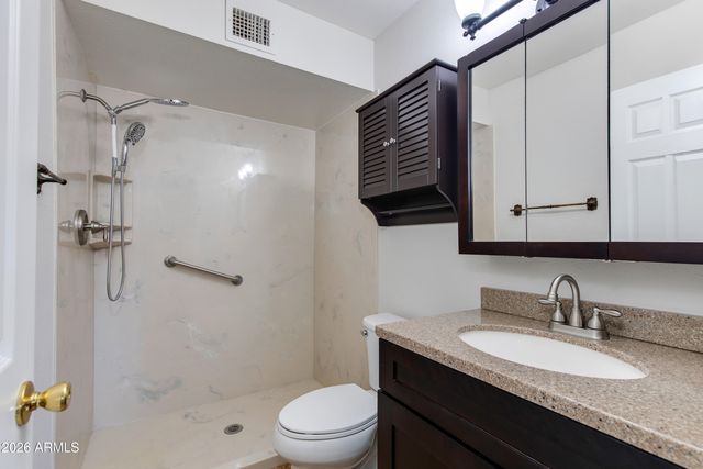 5617 S CLAMBAKE BAY Court B, Tempe, AZ 85283