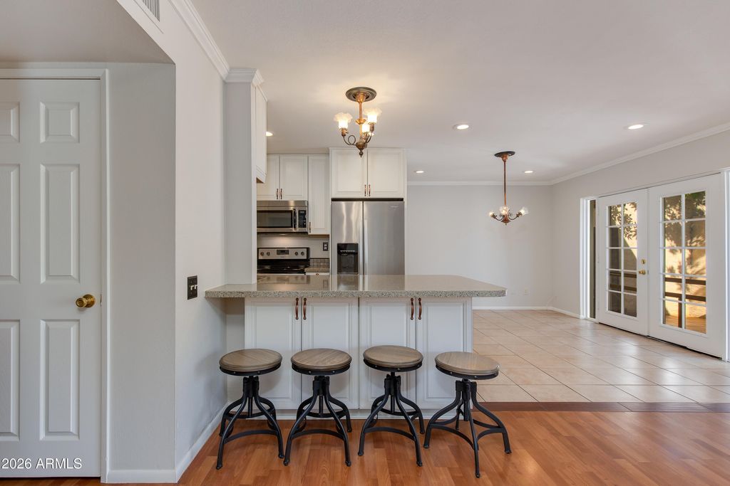 5617 S CLAMBAKE BAY Court B, Tempe, AZ 85283