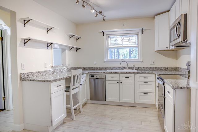 3910 Grand Avenue, Middletown, OH 45044