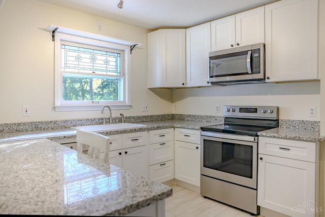 3910 Grand Avenue, Middletown, OH 45044