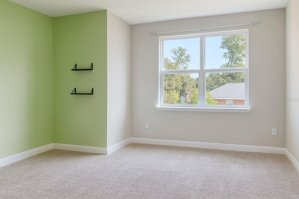 Image 13 of property listing at 26047 EXMOOR DRIVE, Sorrento, FL 32776