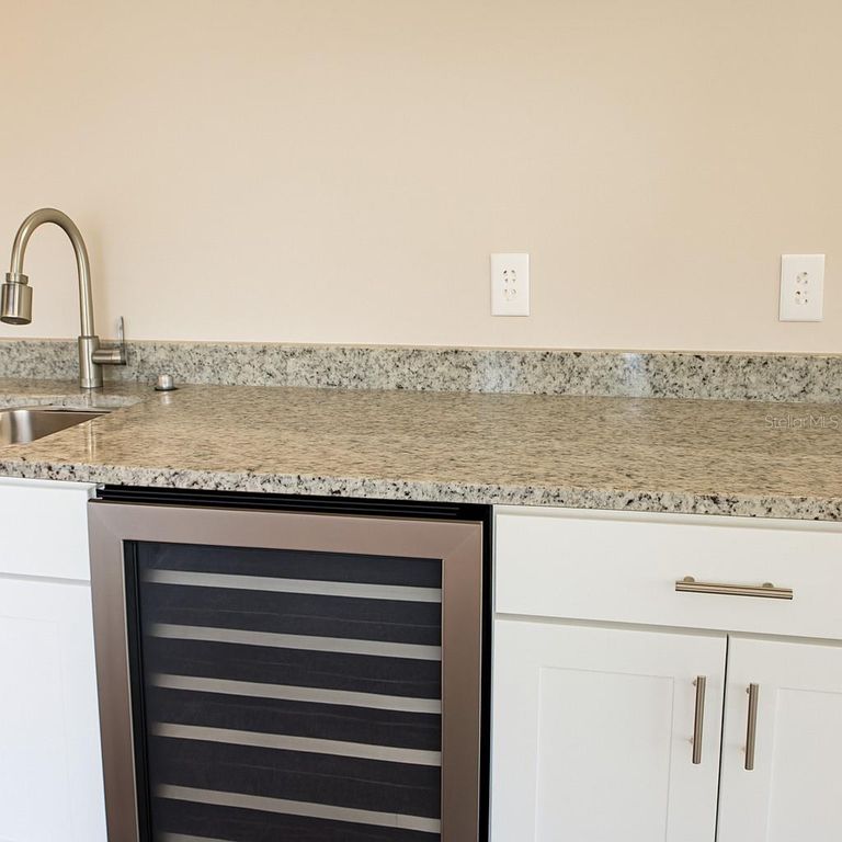 Image 14 of property listing at 26047 EXMOOR DRIVE, Sorrento, FL 32776