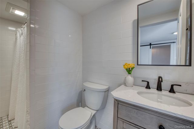 321 Bridge Street, Greenport, NY 11944