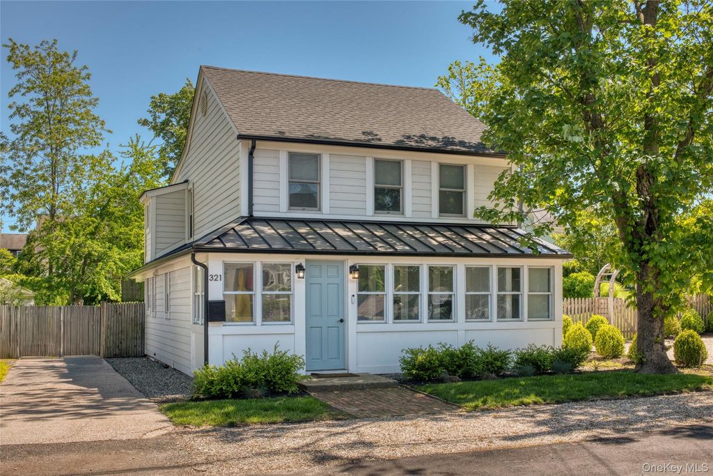 321 Bridge Street, Greenport, NY 11944