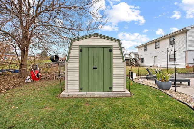 9 33rd Avenue SW, Cedar Rapids, IA 52404