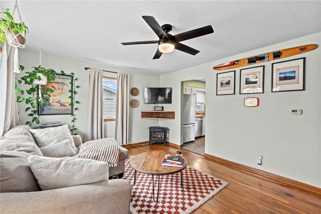 9 33rd Avenue SW, Cedar Rapids, IA 52404