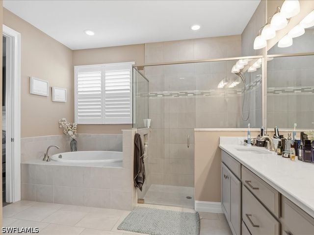 14801 Windward LN, Naples, FL 34114