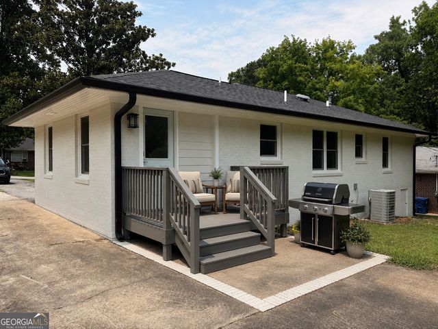 237 S Myrtle Street, Winder, GA 30680