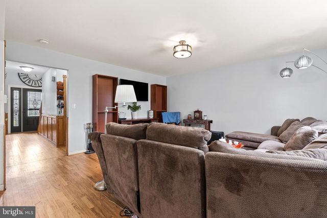 3265 BROCKTON DR, Jefferson, MD 21755