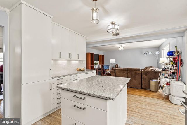 3265 BROCKTON DR, Jefferson, MD 21755