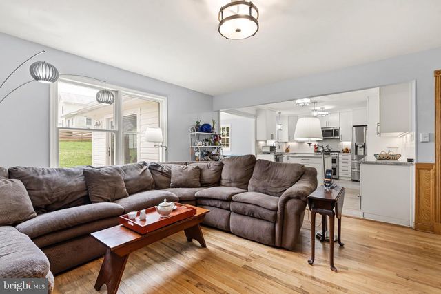 3265 BROCKTON DR, Jefferson, MD 21755