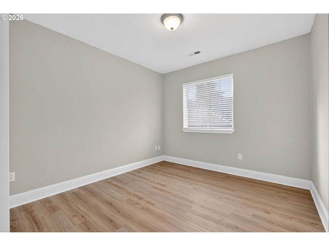 5912 Ne MCBRIDE Ln, Hillsboro, OR 97124