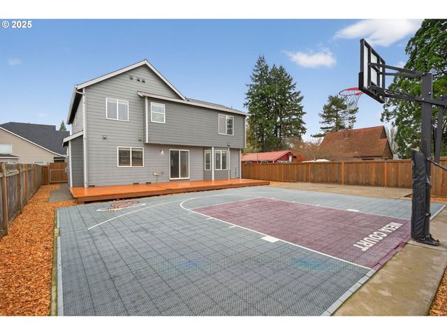 5912 Ne MCBRIDE Ln, Hillsboro, OR 97124