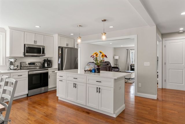 1 Adelman Rd, Wilmington, MA 01887