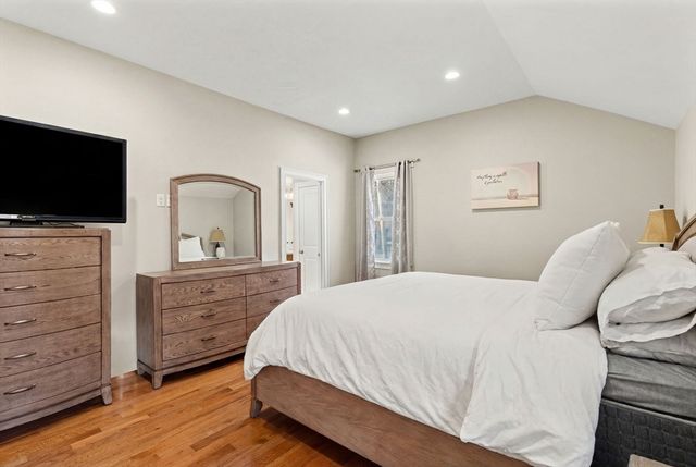 1 Adelman Rd, Wilmington, MA 01887