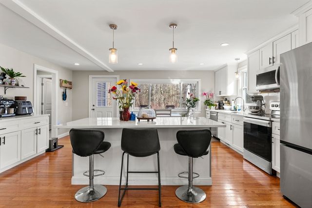 1 Adelman Rd, Wilmington, MA 01887