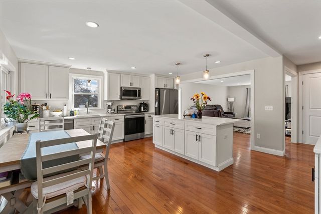 1 Adelman Rd, Wilmington, MA 01887