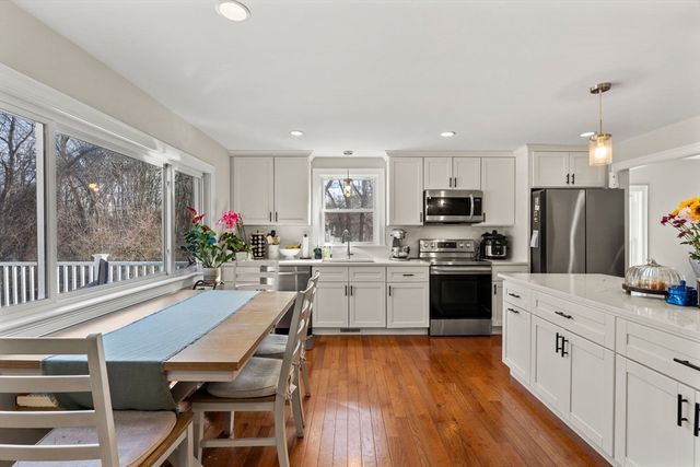 1 Adelman Rd, Wilmington, MA 01887