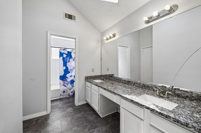 11447 W Travelers Way Circle, Houston, TX 77065