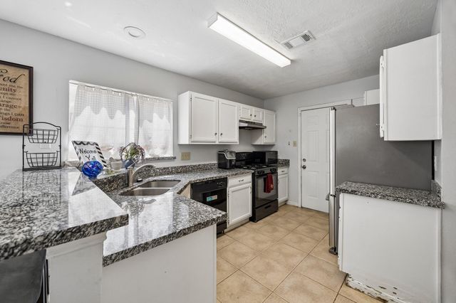 11447 W Travelers Way Circle, Houston, TX 77065