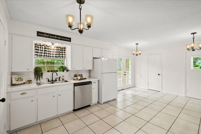 1890 Stacey Street, Canton, TX 75103