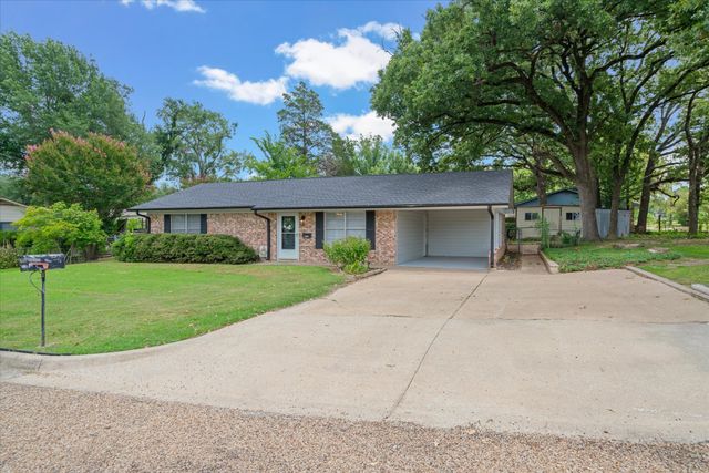1890 Stacey Street, Canton, TX 75103