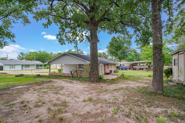 1890 Stacey Street, Canton, TX 75103