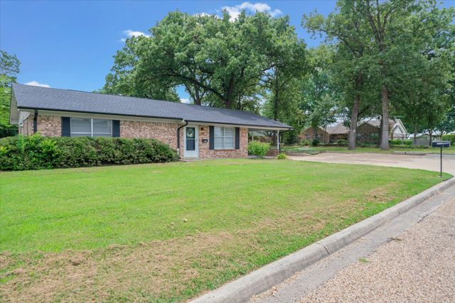 1890 Stacey Street, Canton, TX 75103