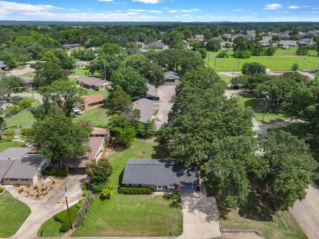 1890 Stacey Street, Canton, TX 75103
