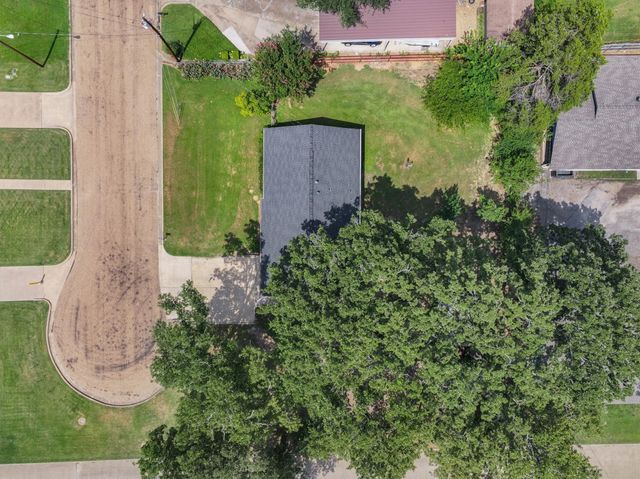 1890 Stacey Street, Canton, TX 75103