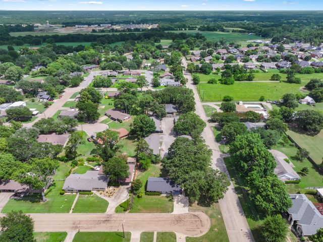 1890 Stacey Street, Canton, TX 75103