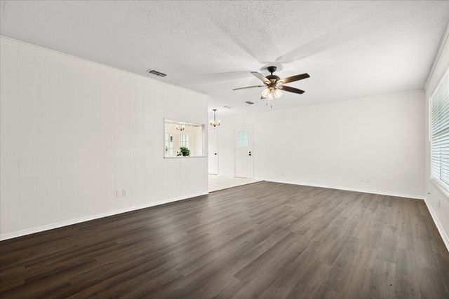 1890 Stacey Street, Canton, TX 75103