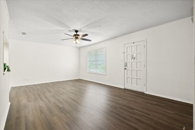 1890 Stacey Street, Canton, TX 75103